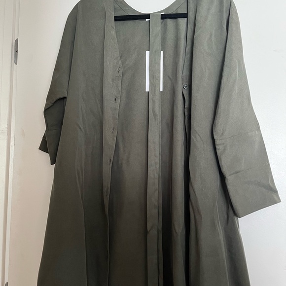 The Boyfriend Shirt Dress from VETTA Capsule - Picture 6 of 6